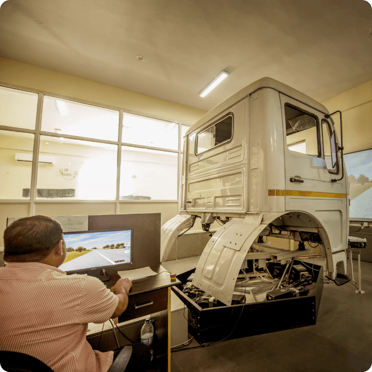 A trainer giving automative training